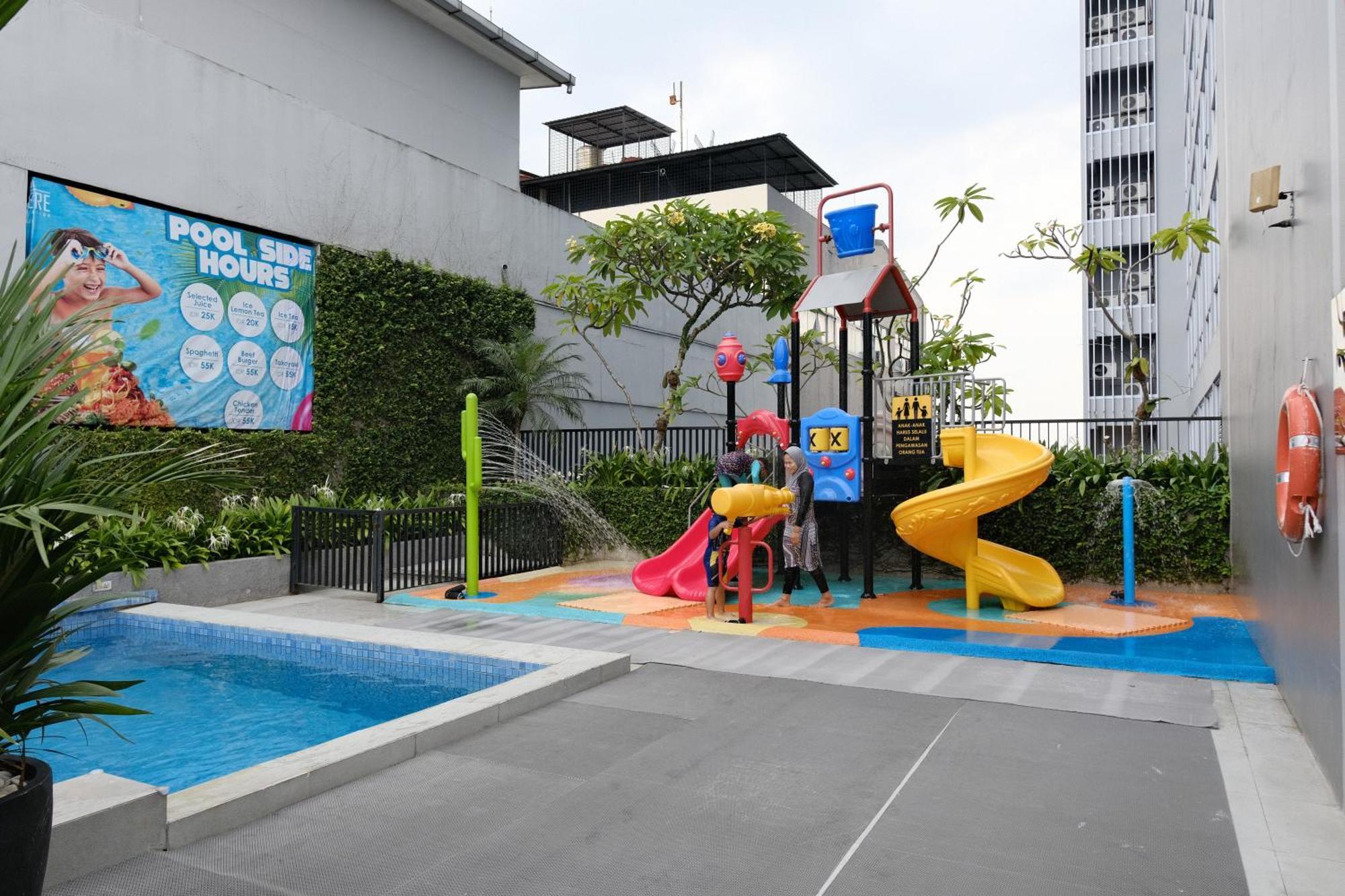 The Premiere Hotel Pekanbaru Exterior photo