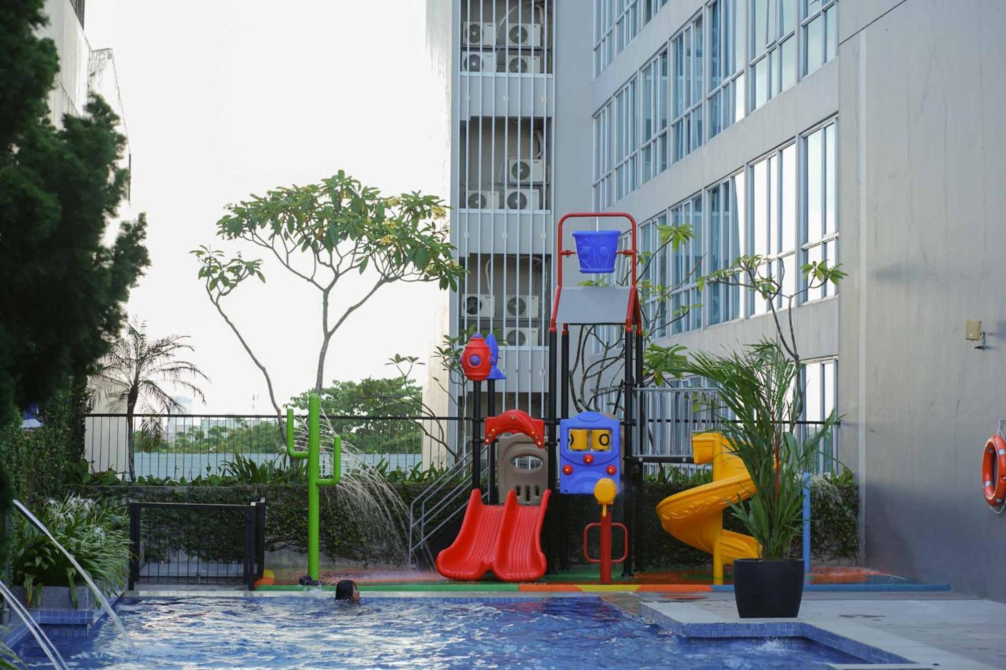 The Premiere Hotel Pekanbaru Exterior photo