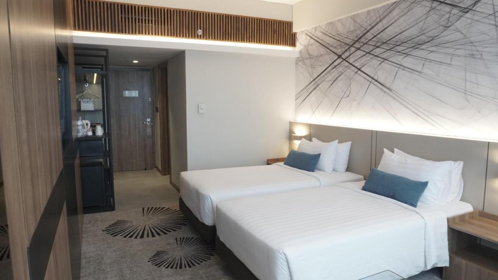 The Premiere Hotel Pekanbaru Exterior photo